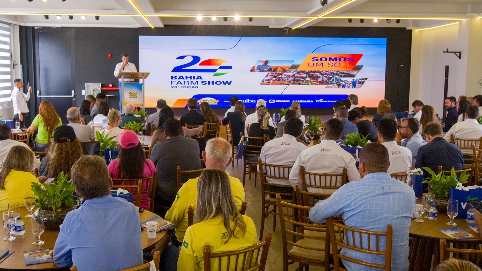 Bahia Farm Show 2026 apresenta novidades da 20ª edição e lança selo comemorativo
